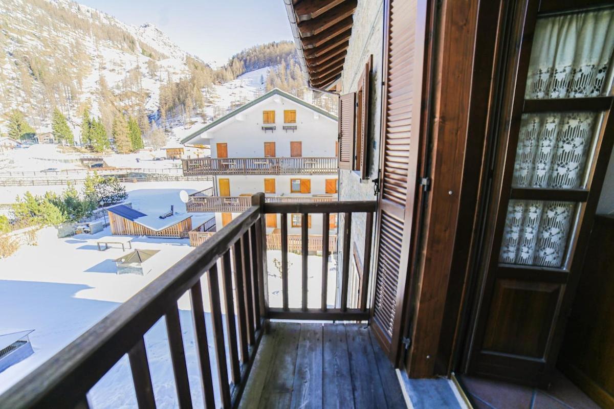 Casa Dei Larici 300M From Piste Apartment Gressoney-La-Trinite Bagian luar foto