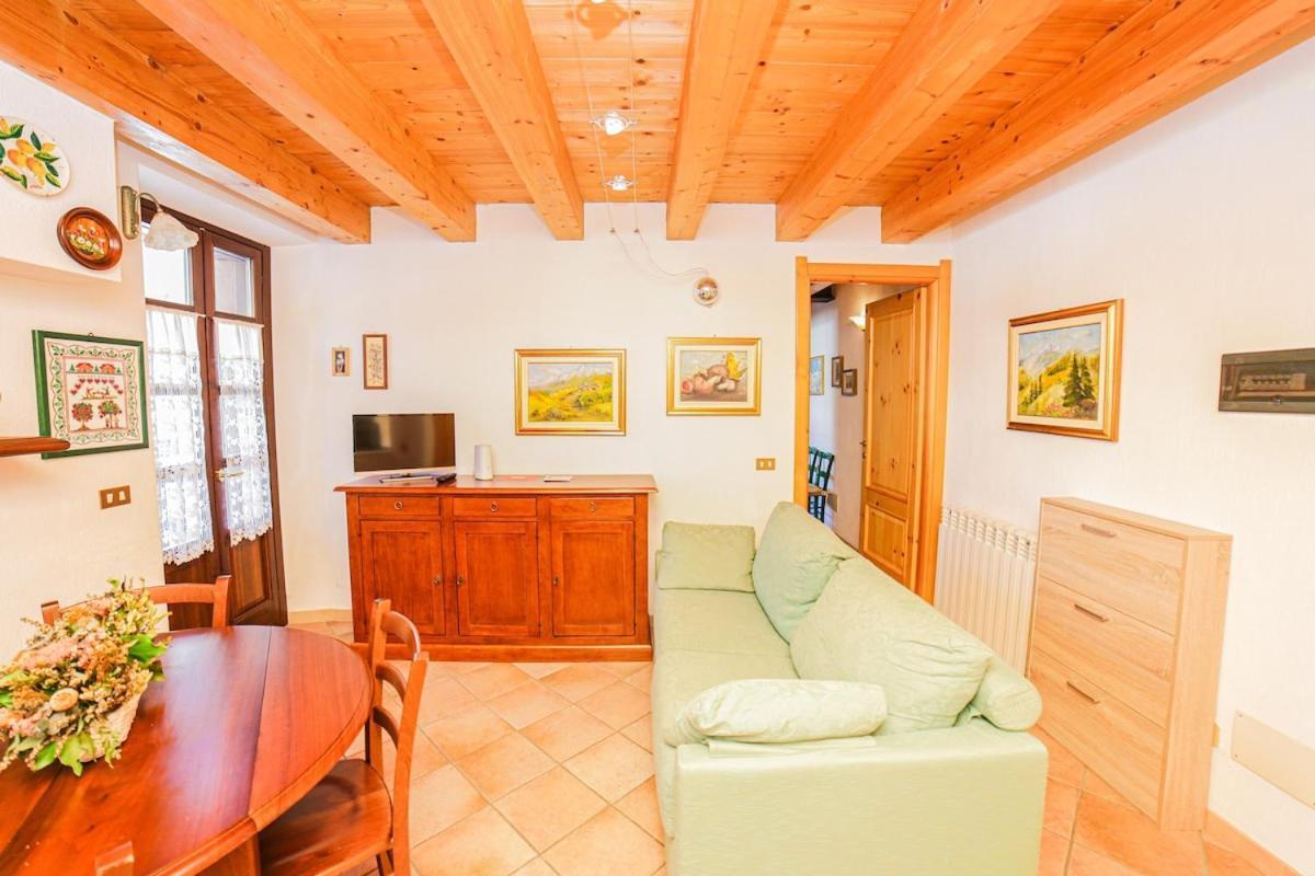 Casa Dei Larici 300M From Piste Apartment Gressoney-La-Trinite Bagian luar foto