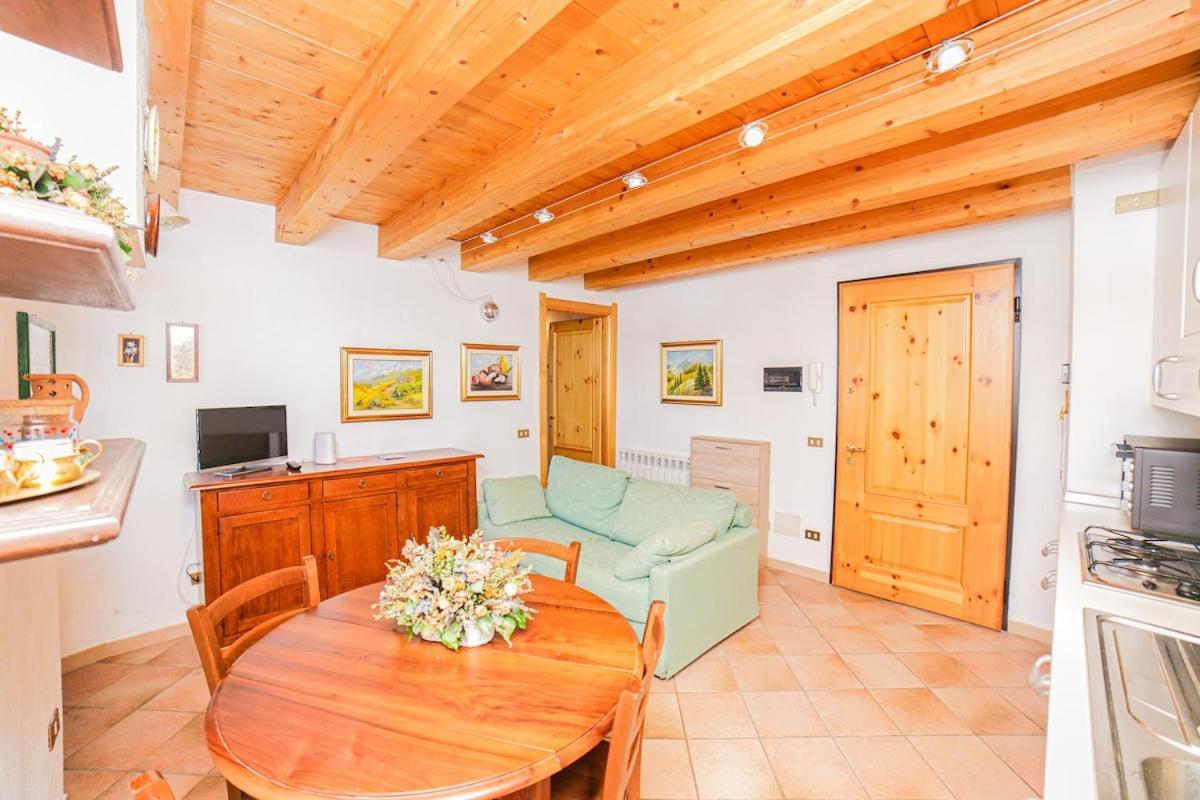 Casa Dei Larici 300M From Piste Apartment Gressoney-La-Trinite Bagian luar foto